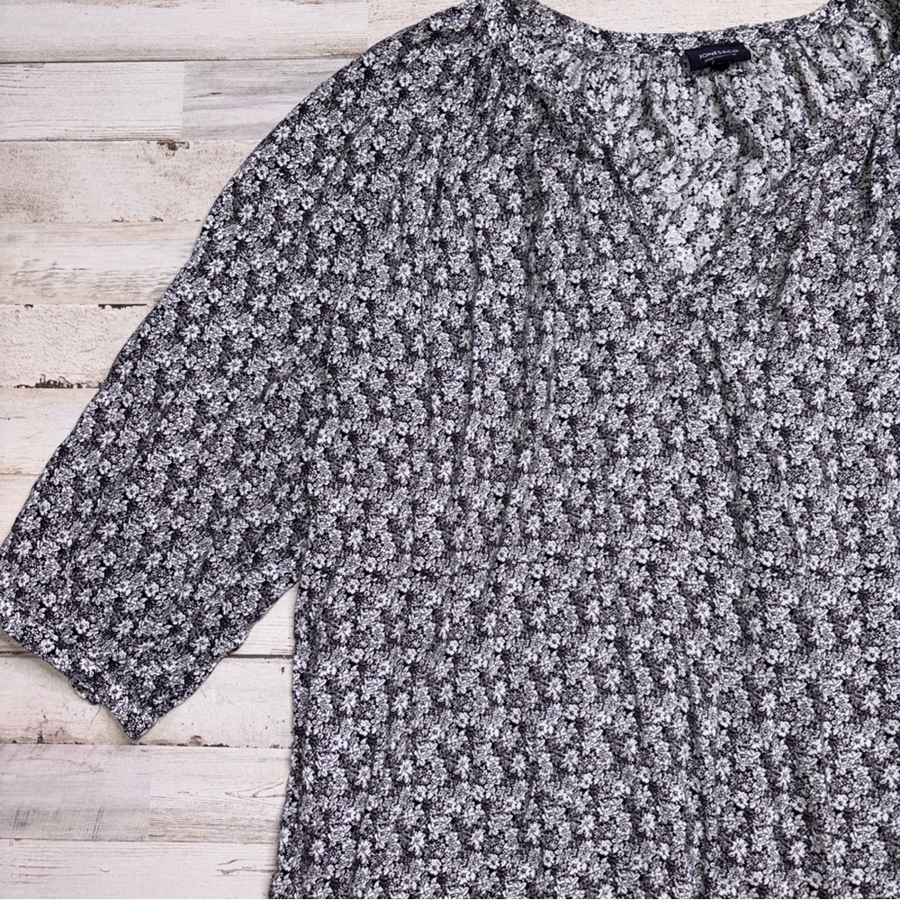 Jones & Co New York 2X Womens Black White Floral 3/4 Sleeve Popover Blouse - Picture 4 of 15